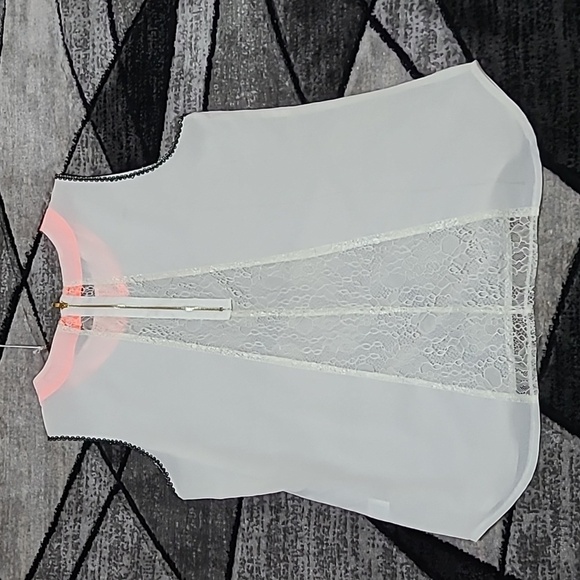 FREEWAY SHEER LACE ZIP BACK TRIM SLEEVELESS SHIRT - Picture 9 of 14